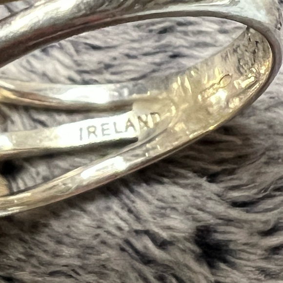 Vintage Sterling Silver Peridot Clover Ring - Picture 5 of 7